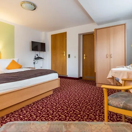 בית הארחה & Cafe Abendroete 3*