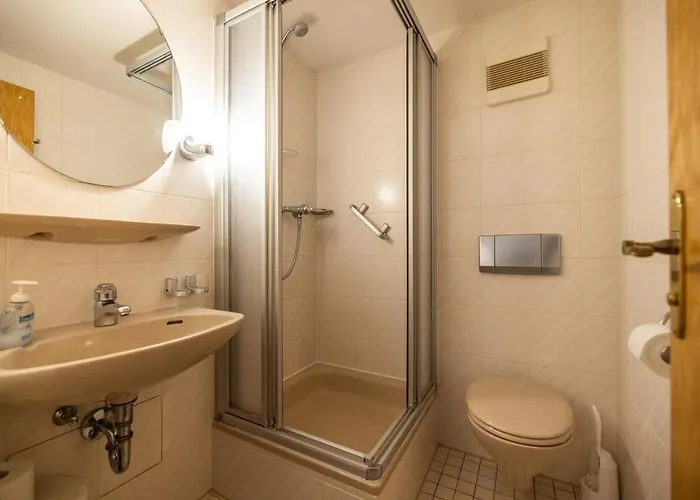 & Cafe Abendroete بيت ضيافة كورورت أوبين