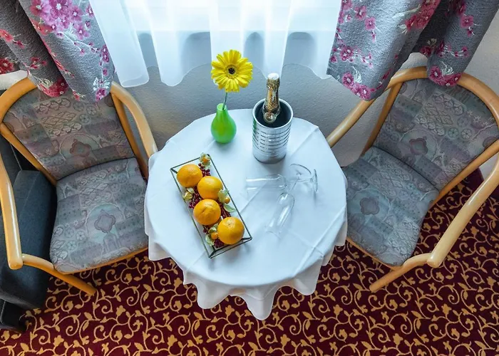 & Cafe Abendroete 3* كورورت أوبين